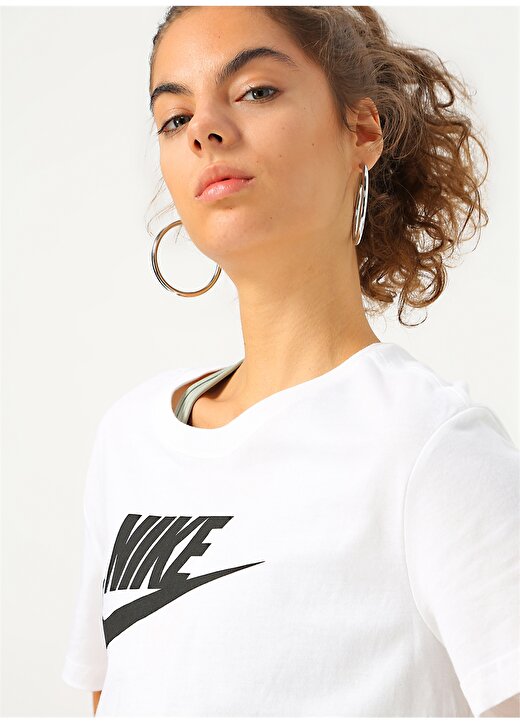 Nike Yuvarlak Yaka Baskılı Beyaz Kadın T-Shirt BV6175-100 TEE ESSNTL CRP ICN FTR 4