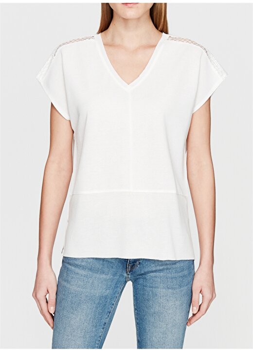 Mavi V Yaka Standart Düz Koyu Beyaz Kadın T-Shirt 3