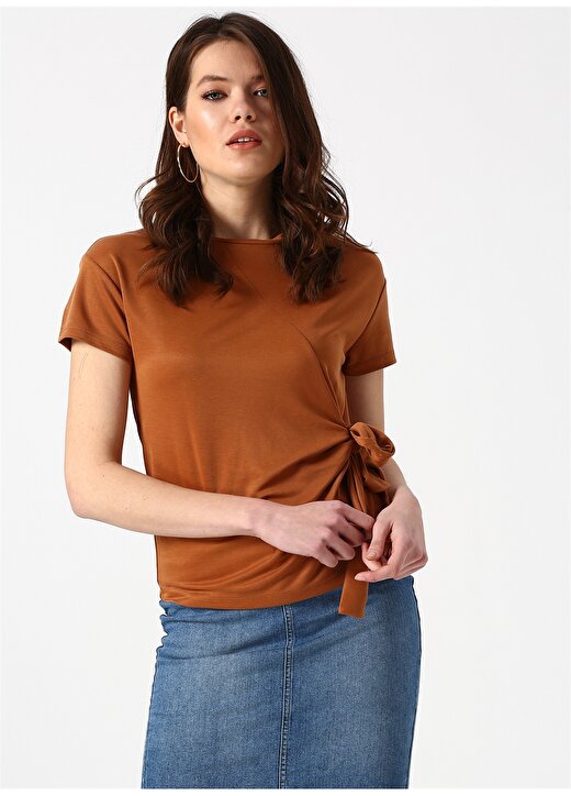 Koton Bel Detaylı Kahverengi T-Shirt 3