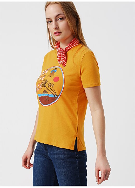 Koton Bisiklet Yaka Sarı Kadın T-Shirt 3