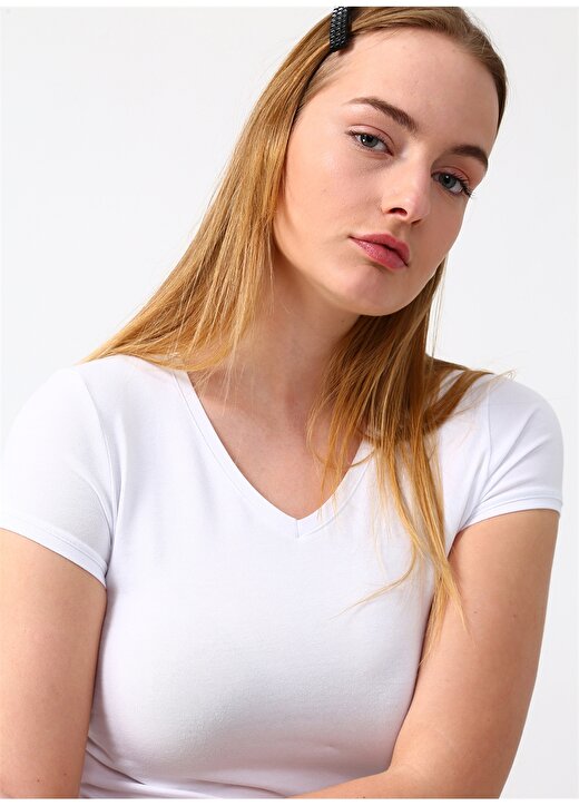 Fashion Friends V Yaka Beyaz T-Shirt 3