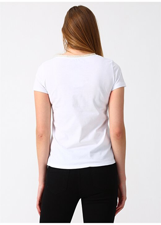 Fashion Friends 9Y1360B1 Beyaz V Yaka Kadın T-Shirt 4