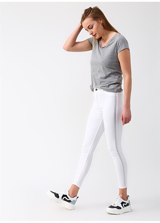 Fashion Friends Taş Detaylı Beyaz Pantolon 1