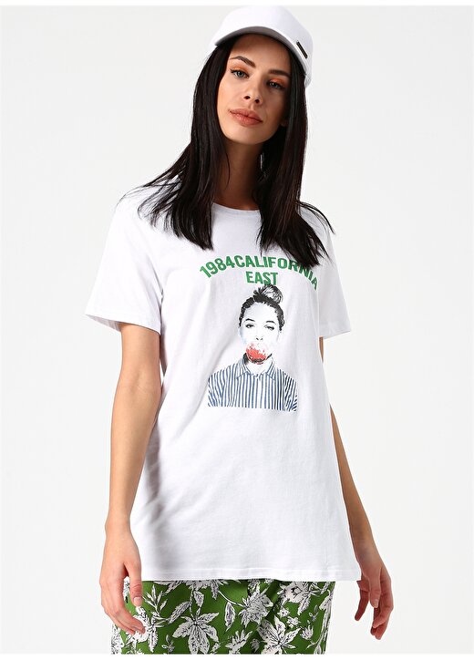 Quzu 19Y18477 Beyaz Dijital Baskılı Kadın T-Shirt 1