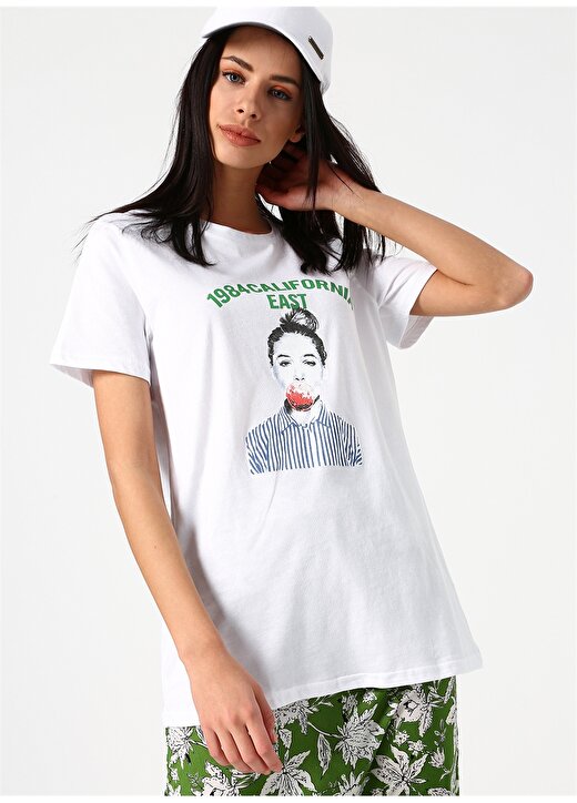 Quzu 19Y18477 Beyaz Dijital Baskılı Kadın T-Shirt 3