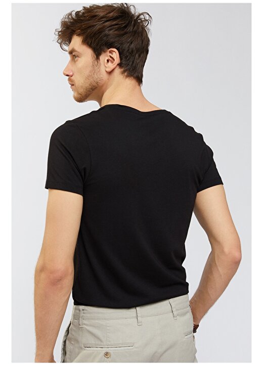 Avva V Yaka Slim Fit Düz Siyah T-Shirt 2