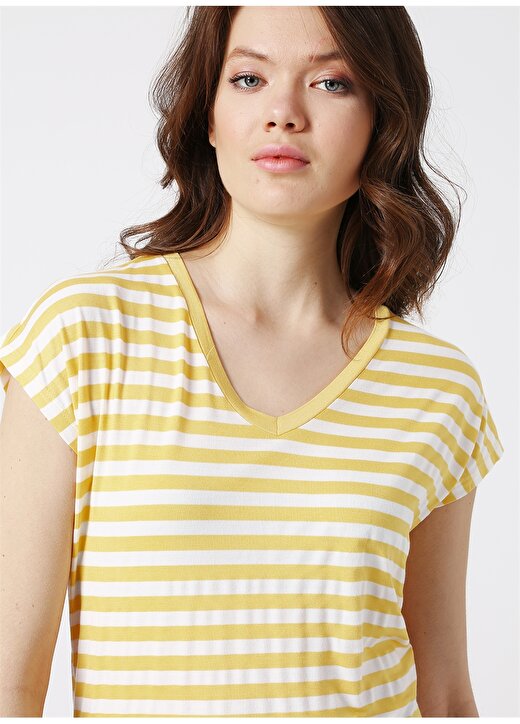 Koton V Yaka Sarı Çizgili Kadın T-Shirt 2