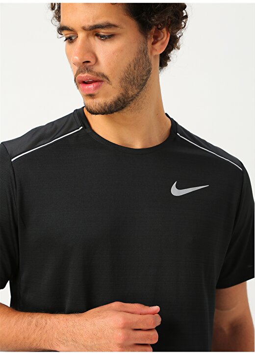 Nike Dri-FIT Miler Erkek Koşu T-Shirt 1