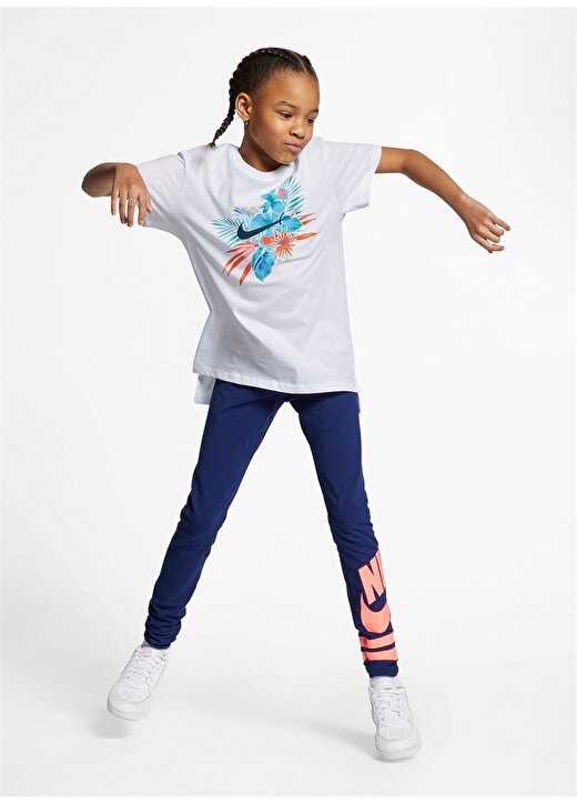 Nike Beyaz Kız Çocuk T-Shirt 1