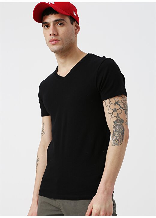 Koton V Yaka Siyah T-Shirt 4
