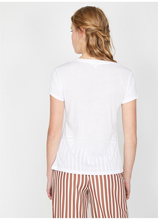 Koton V Yaka Beyaz T-Shirt 4