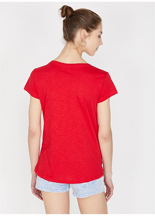 Koton Kırmızı Bisiklet Yaka T-Shirt 4