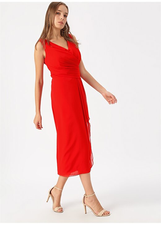 Selen Kırmızı Sırtı Dantel Detaylı Elbise 4