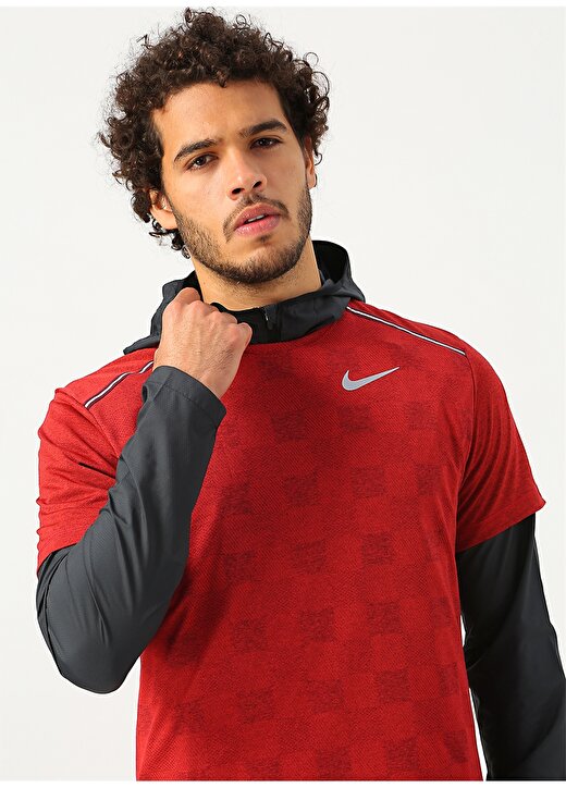 Nike Dri-FIT Miler T-Shirt 2