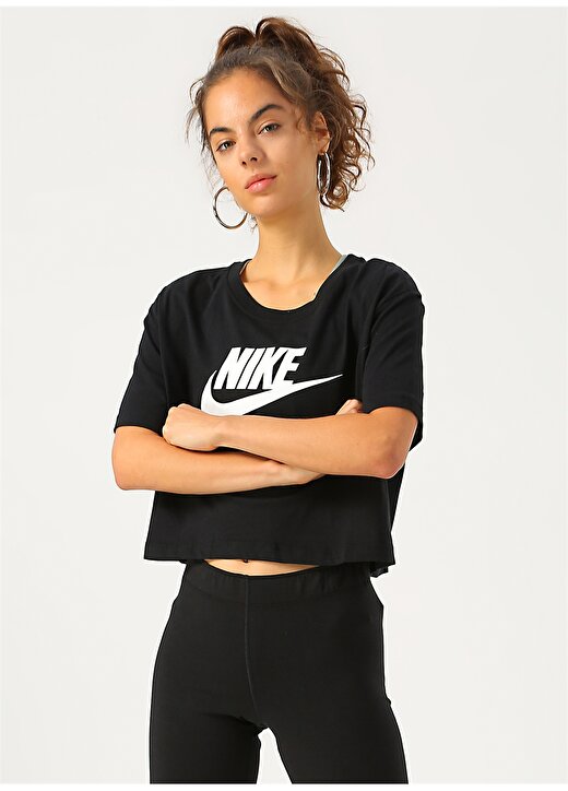 Nike Sportswear Essential Kısa Kadın T-Shirt 4