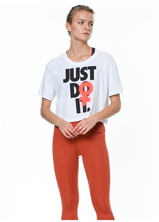 Nike Sportswear Kısa Kadın T-Shirt 2