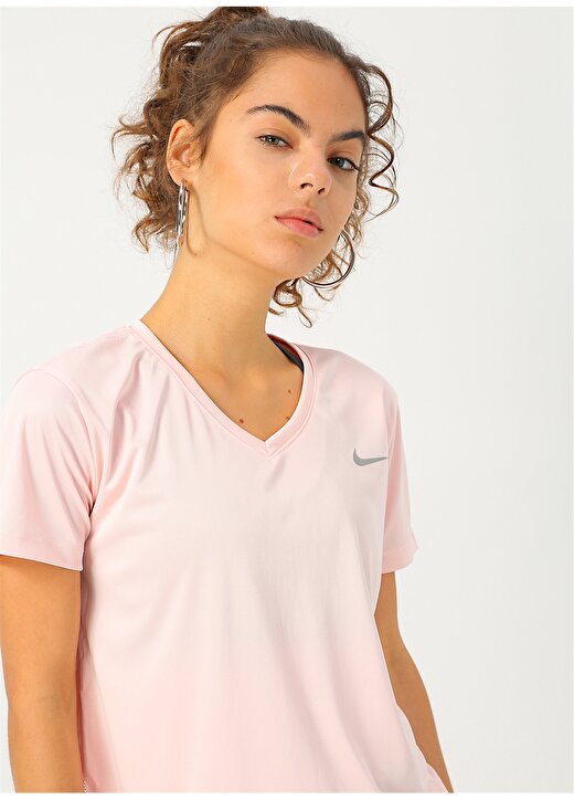 Nike Miler Kadın T-Shirt 4