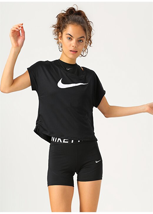 Nike Swoosh Kısa Kollu Kadın T-Shirt 2