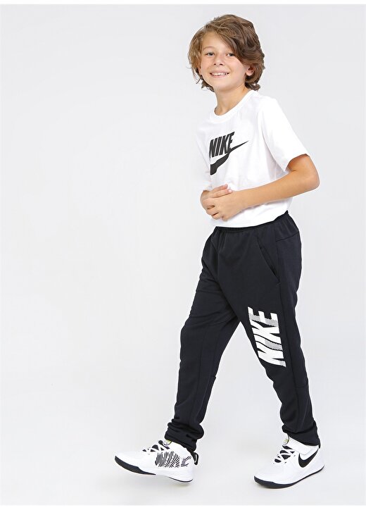 Nike Sportswear Genç Çocuk T-Shirt 1