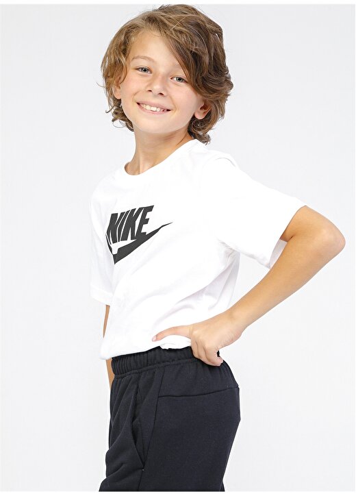 Nike Sportswear Genç Çocuk T-Shirt 4