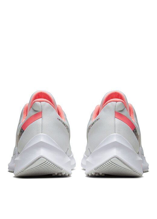 Nike Air Zoom Winflo 6 Kadın Koşu Ayakkabısı 4