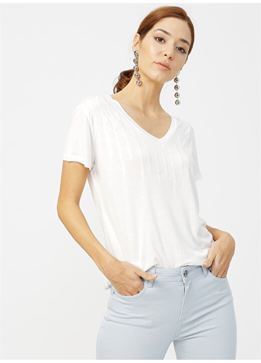 Fabrika V Yaka Basic Nakışlı Beyaz Kadın T-Shirt - TANO 3