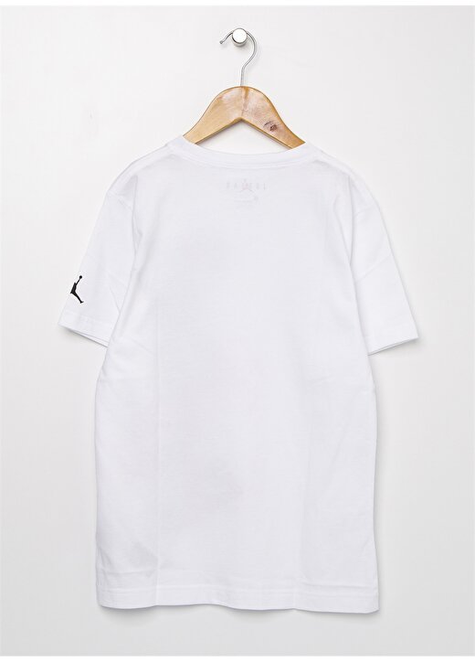 Nike 956923JDB Beyaz Erkek Çocuk T-Shirt 3