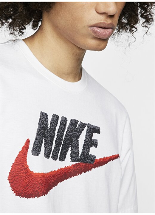 Nike AR4993-100 Beyaz Erkek T-Shirt 2