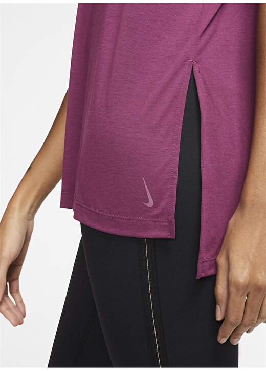 Nike Dri-FIT Kadın T-Shirt 3