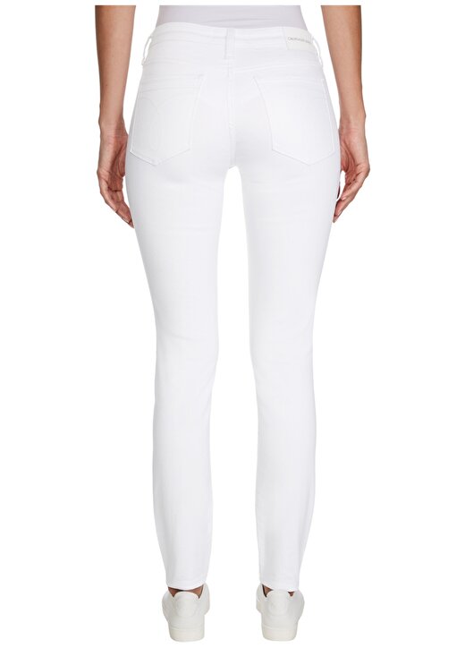 Calvin Klein Jeans Normal Bel Standart Kalıp Düz Beyaz Kadın Denim Pantolon J20J2138581CD 2