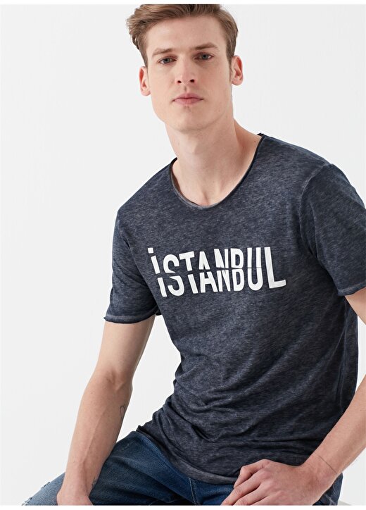 Mavi 064998-25768 İstanbul T-Shirt 1