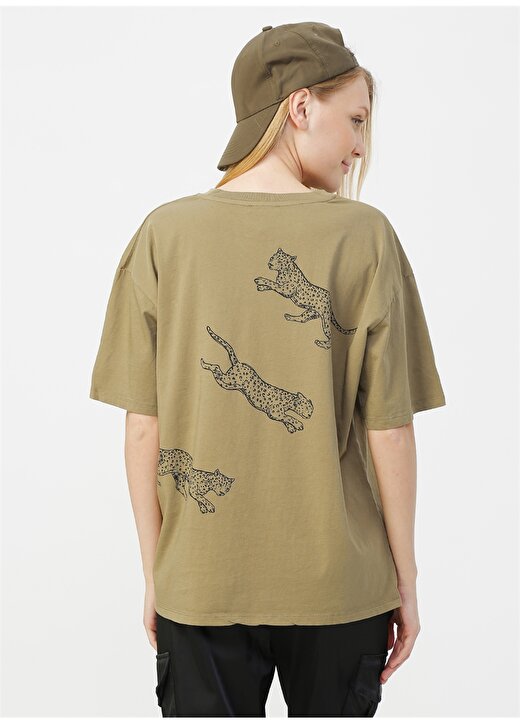 Mavi Çita Baskılı Penye Yağ Yeşili T-Shirt 4