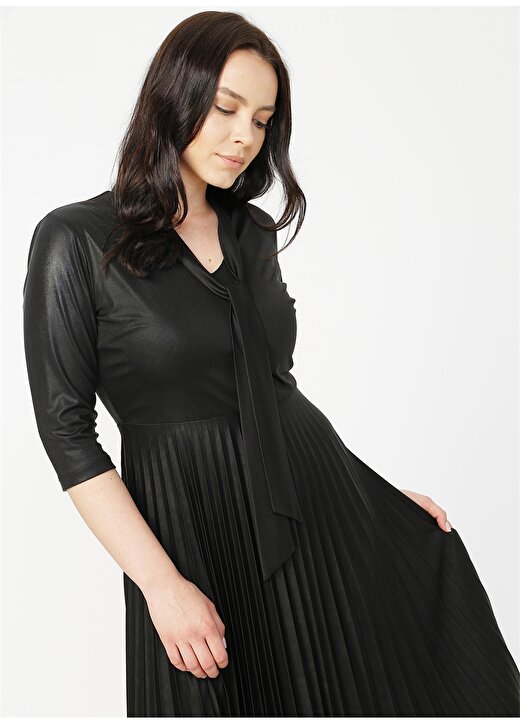 Selen V Yaka Düz Siyah Kadın Elbise 2