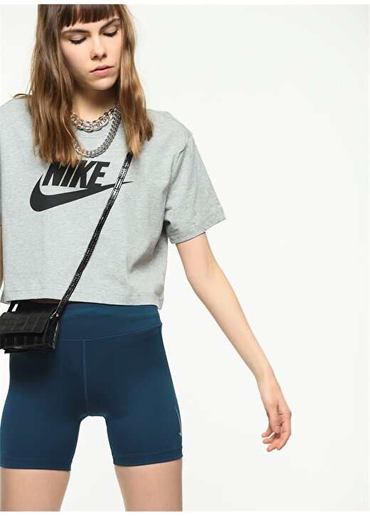 Nike Sportswear Essential Kadın T-Shirt 1