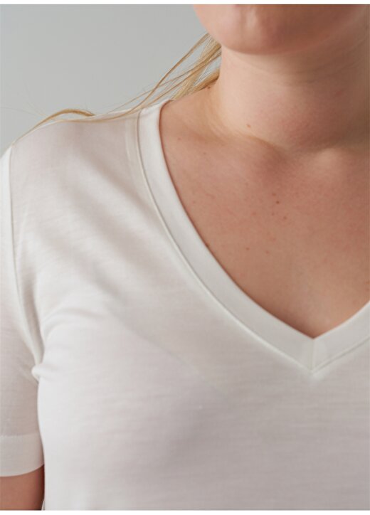 Luokk V Yaka Kısa Kollu Beyaz Kadın T-Shirt 3