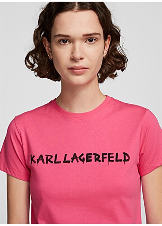 Karl Lagerfeld 206W1701 Fuşya Kadın Grafiti Logo Tişört 2