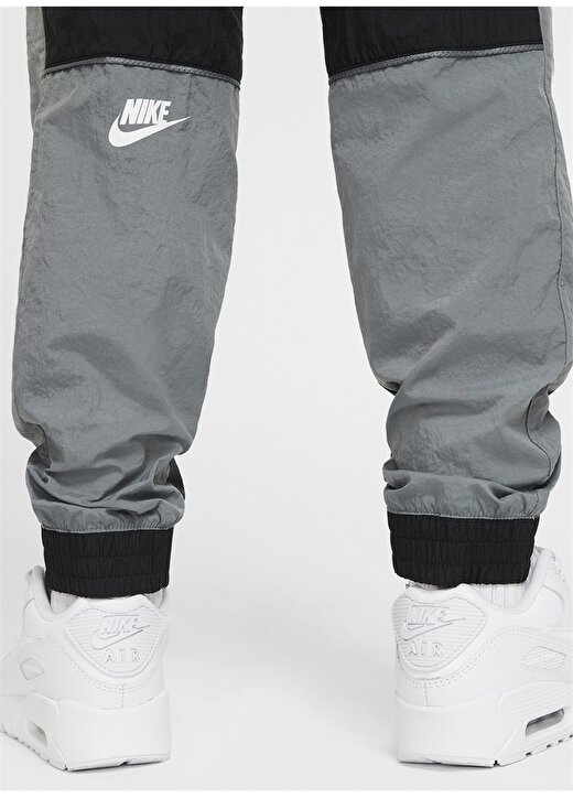 Nike CU9293-011 U NSW Woven Track Suit Kapüşonlu Cepli Dar Paça Siyah Gri Erkekçocuk Eşofman Takımı 4