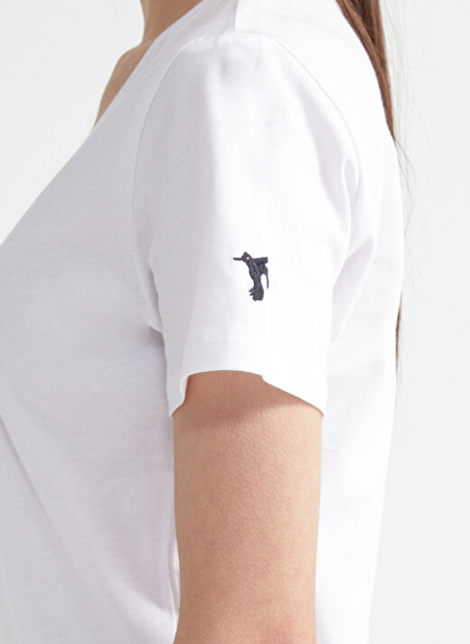 Fabrika Teyo Beyaz V Yaka Kadın T-Shirt 4