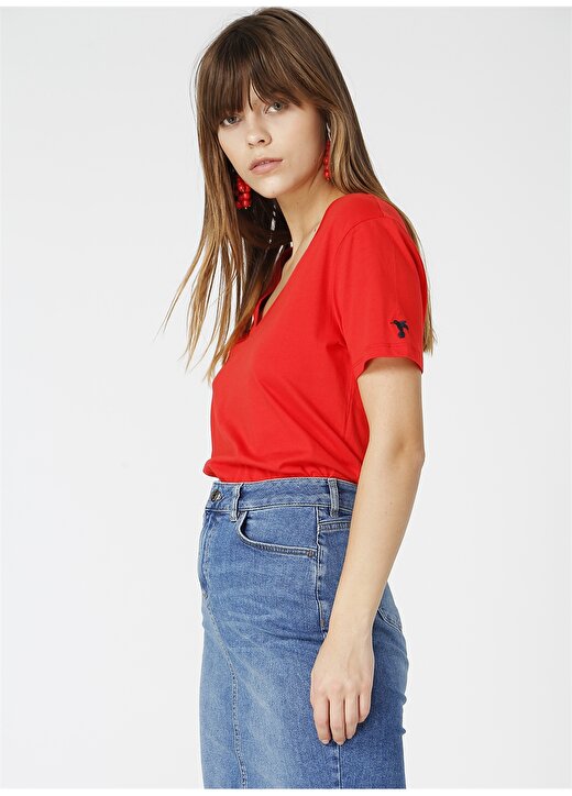 Fabrika Teyo Kırmızı V Yaka Kadın T-Shirt 3