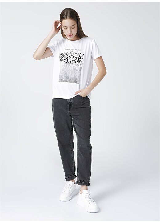 Koton Yuvarlak Yaka Kısa Kollu Resim Baskılı Beyaz Kadın T-Shirt 2