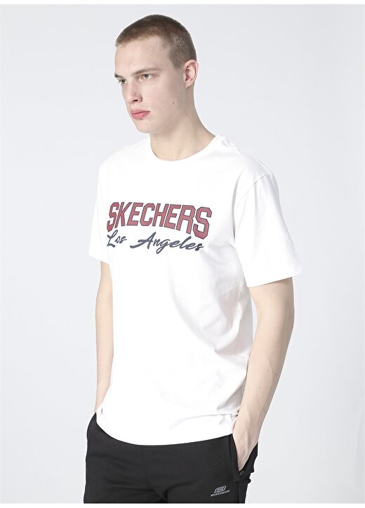 Skechers S202240-102 Graphic Tee M Crew Neck O Yaka Regular Fit Baskılı Beyaz Erkek T-Shirt 1