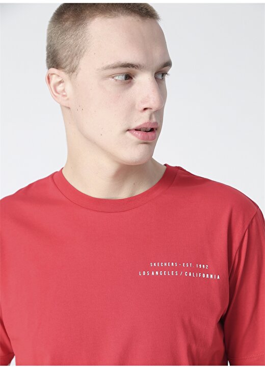 Skechers S211567-600 Graphic Tee M Crew Neck O Yaka Loose Fit Düz Kırmızı Erkek T-Shirt 2