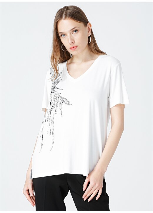 Fabrika Comfort V Yaka Nakışlı Beyaz Kadın T-Shirt CM-ROBERTO 1