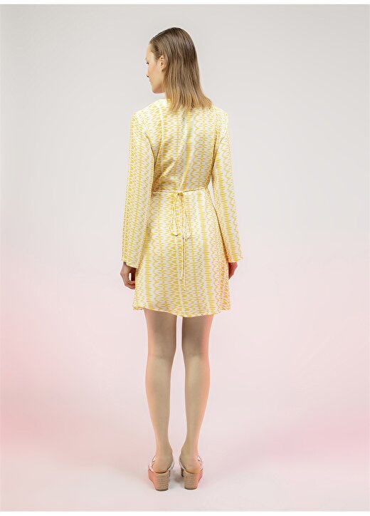 DM X Boyner V Yaka Desenli Sarı Kadın Elbise 4