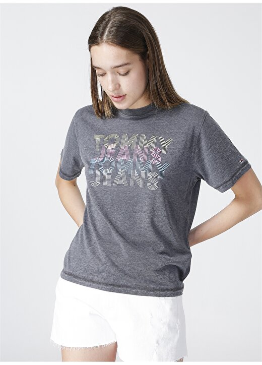 Tommy Jeans Bisiklet Yaka Siyah Baskılı Kadın T-Shirt 3