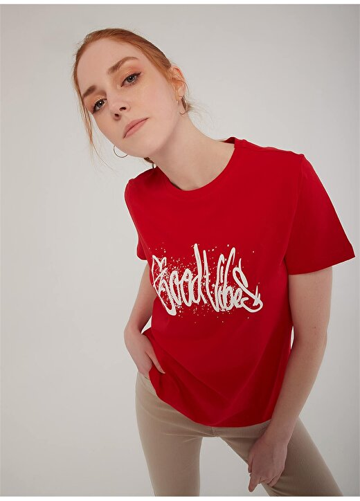 Fashion Friends Kadın Kırmızı Bisiklet Yaka T-Shirt 1