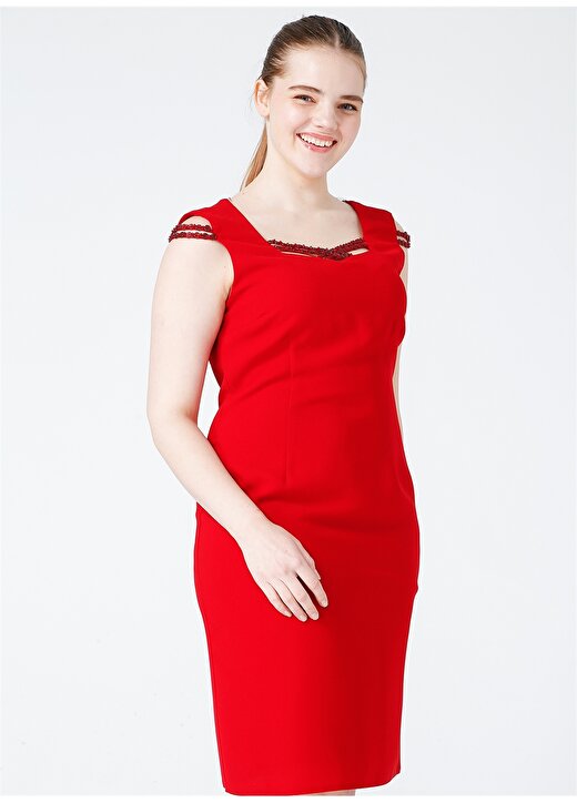 Selen U Yaka Kolsuz Diz Üstü Düz Kırmızı Kadın Elbise 3