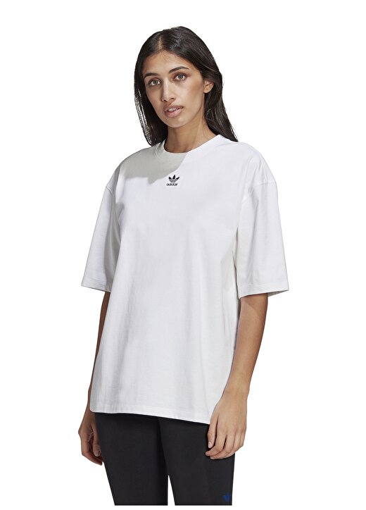 Adidas H45578 Tee Bisiklet Yaka Oversized Beyaz Kadın T-Shirt 1