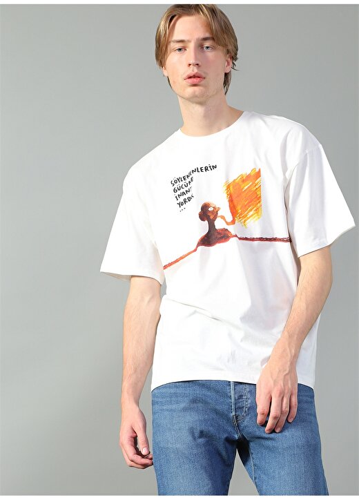 Cem Güventürk X Boyner O Yaka Oversize Baskılı Beyaz Erkek T-Shirt 4
