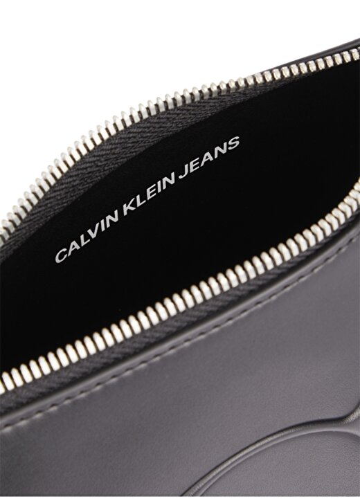 Calvin Klein K60K608223BDS Siyah Kadın Çapraz Çanta 3